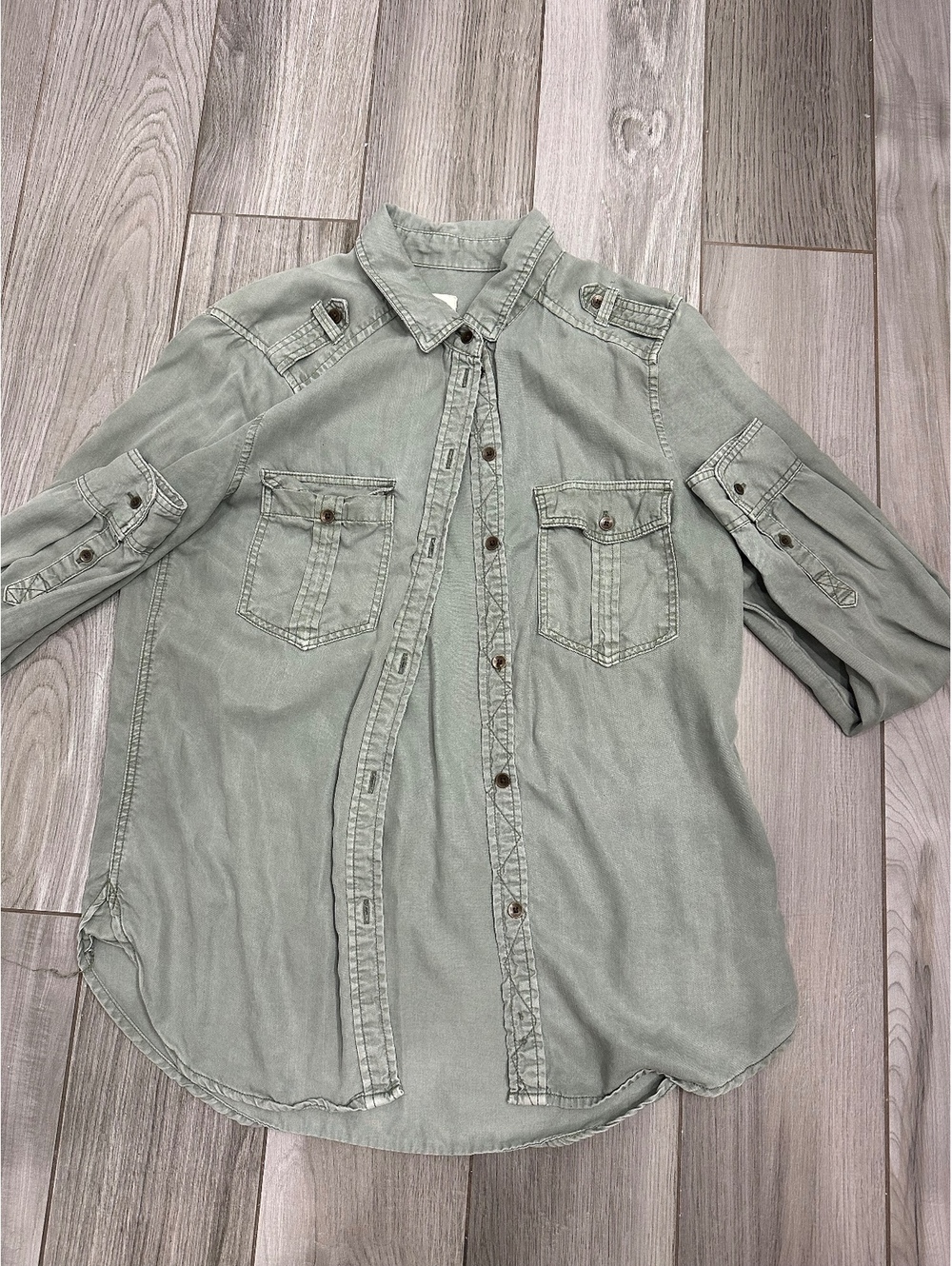 American Eagle Boyfriend Fit Button-Up Shirt S/P Green